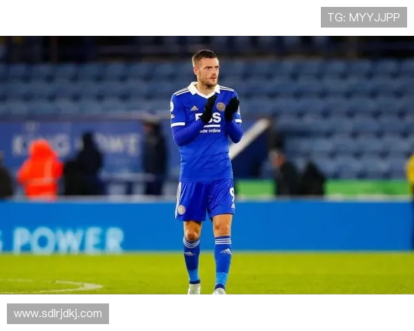 恩瓦内里攻入关键一球荣膺队内最佳助阿森纳击退布莱顿再取胜