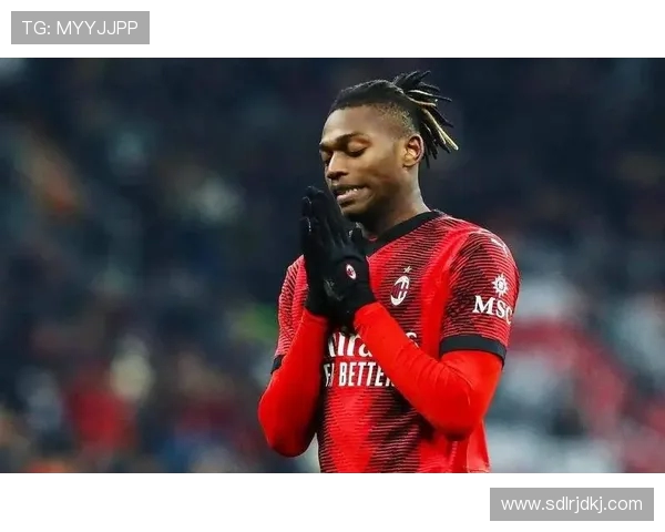 欧洲豪门热切盯上莱奥，巴萨拜仁争抢中场新星