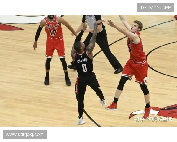 122-121！武切维奇压哨远投，公牛险胜，开拓者新星篮板创纪录